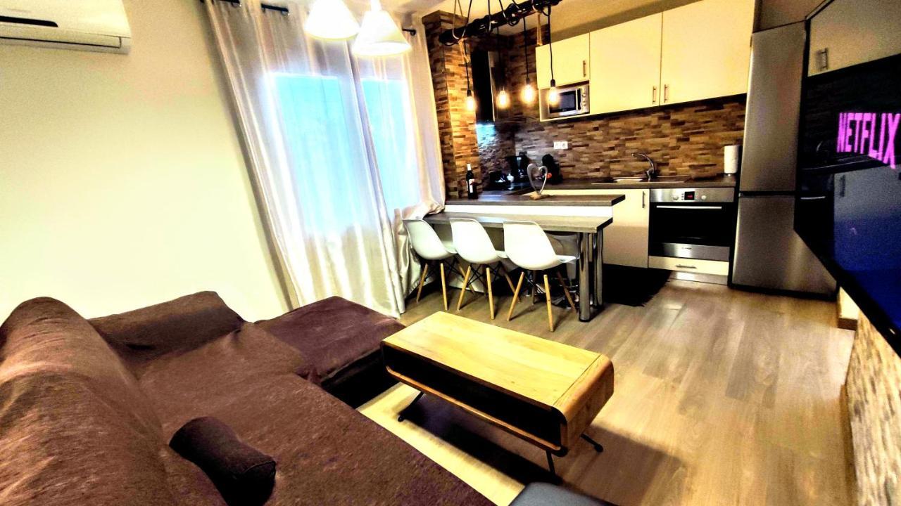 Appartamento The Elysian At Nicopolis Jacuzzi Nikopolis Esterno foto