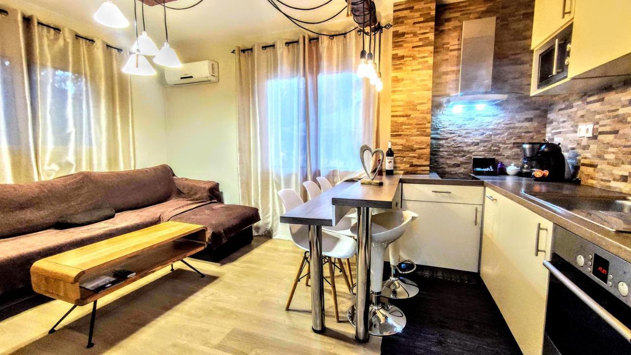 Appartamento The Elysian At Nicopolis Jacuzzi Nikopolis Esterno foto
