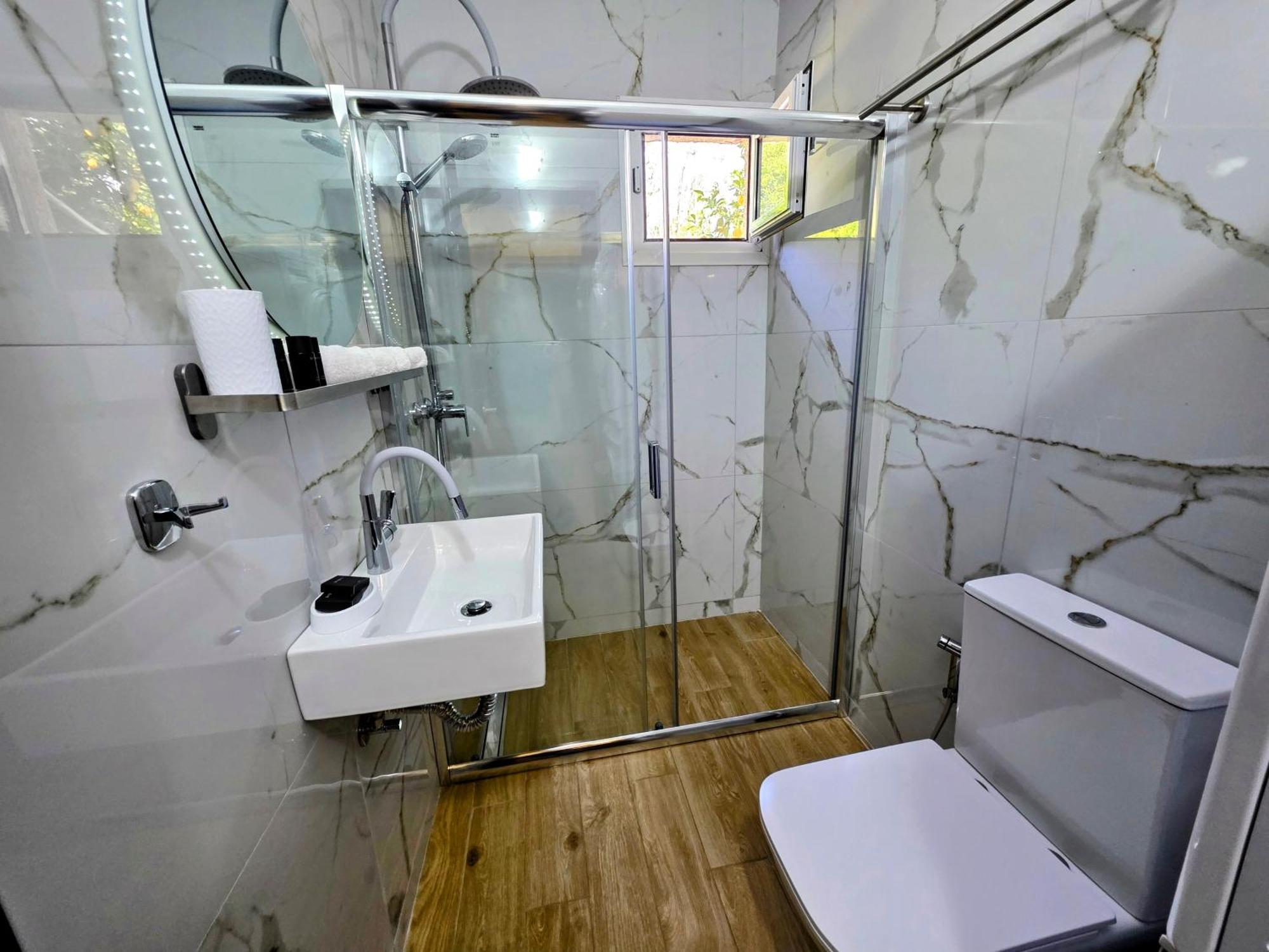 Appartamento The Elysian At Nicopolis Jacuzzi Nikopolis Esterno foto